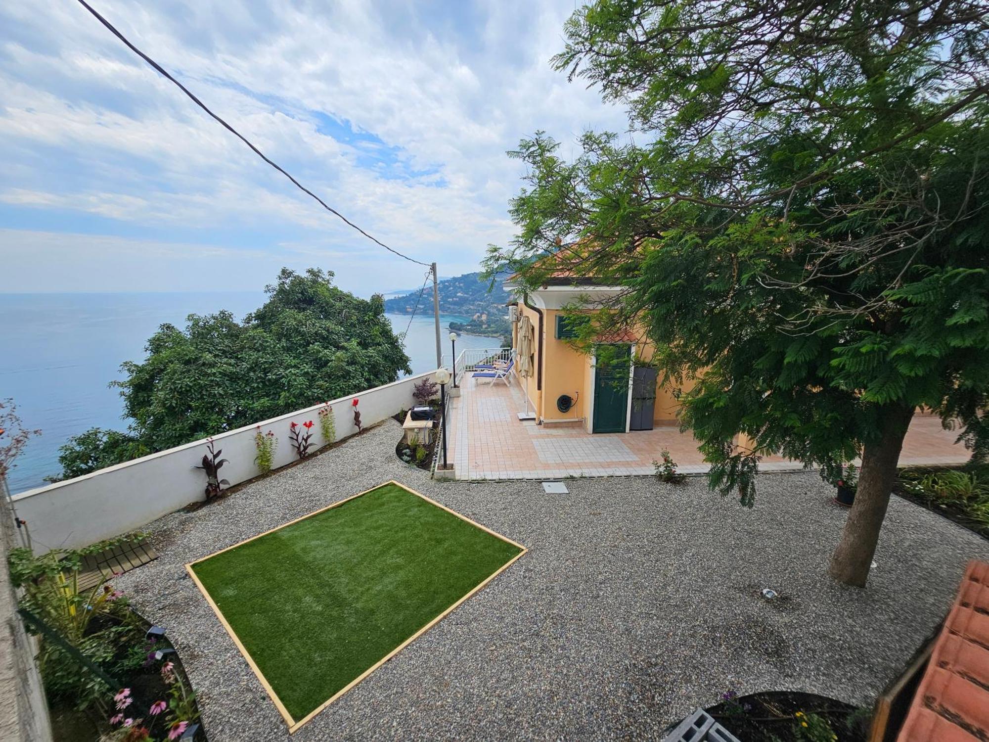 Avocado Villa Ventimiglia Exterior photo